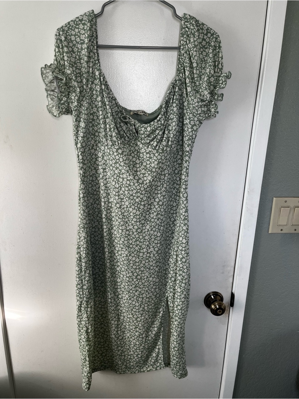 Inspired Hearts: Floral midi dress XL